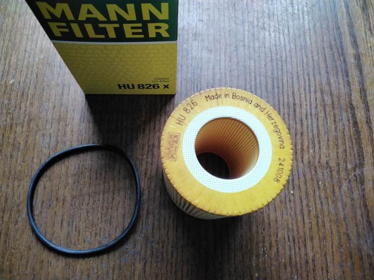 MANN-FILTER HU 826 x Oil Filter for CITROËN,FORD,FORD USA,JAGUAR,LAND ROVER