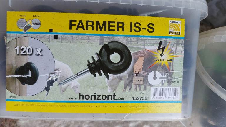 Equine or livestock electric fencing rope holders