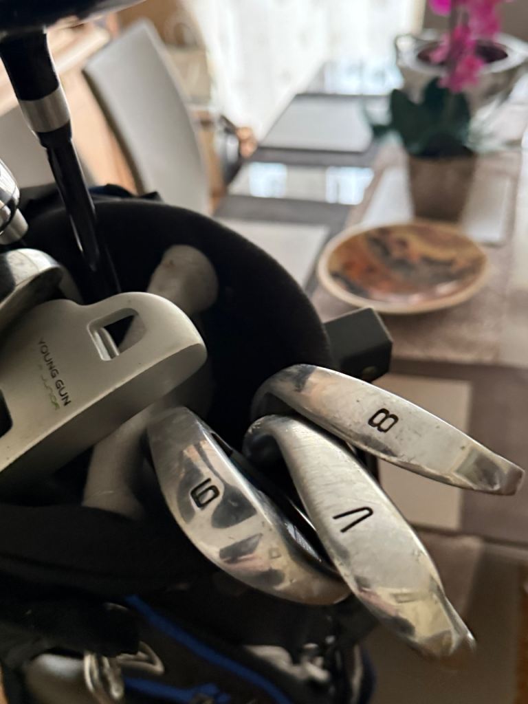 Reduced. Slazenger G50 Junior Golf Set