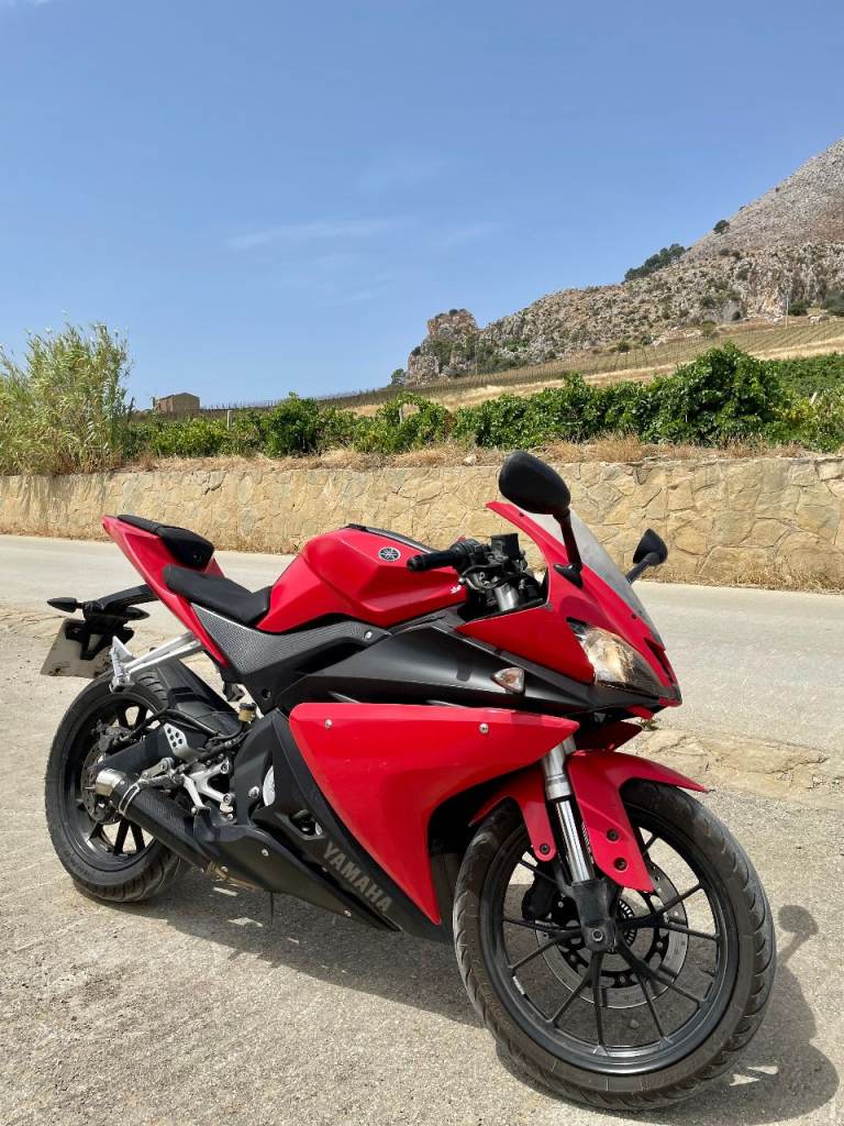 Yamaha, YZF R125, 2015, Red