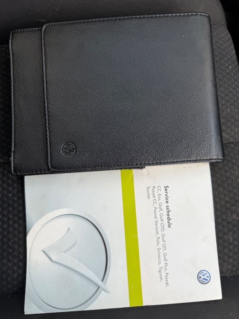 Volkswagen, PASSAT, Estate, 2010, Manual, 1968 (cc), 5 doors