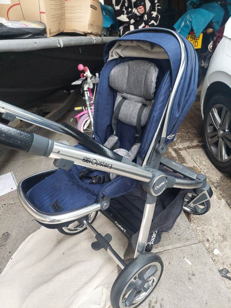 OYSTER PRAM £40
