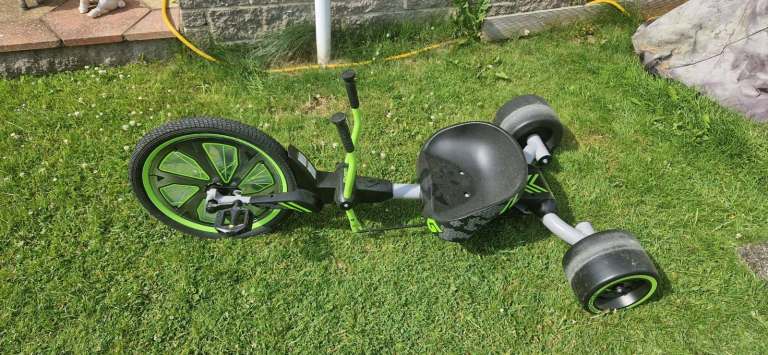 Green & Black Drift Trike – Great Condition