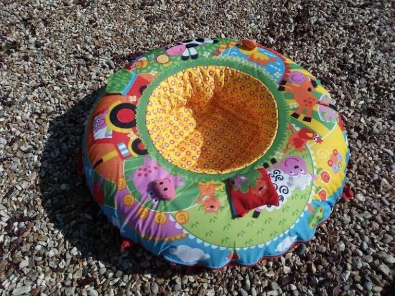 Inflatable baby doughnut pen