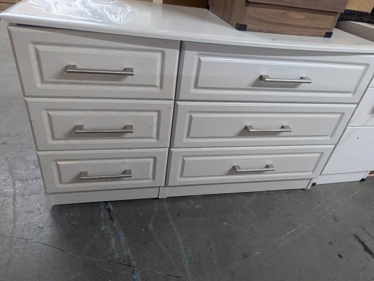 Classic White Wide 6 Chest of Drawers with Brushed Chrome Handles £129__