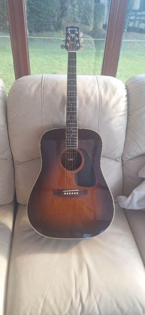 Morris acoustic guitar vintage 80s