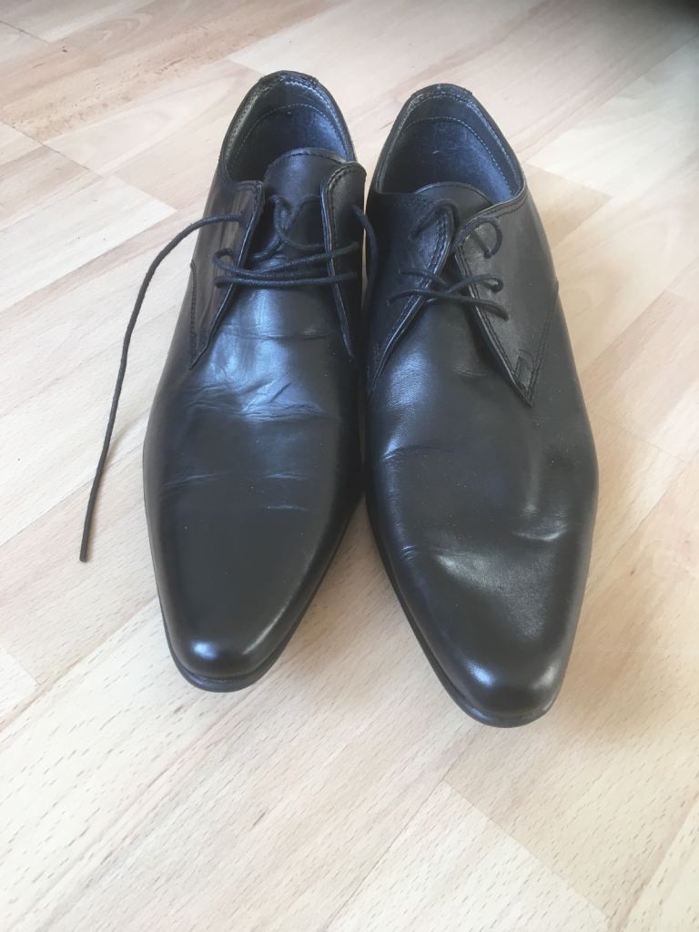 2 pairs of mens shoes size 8