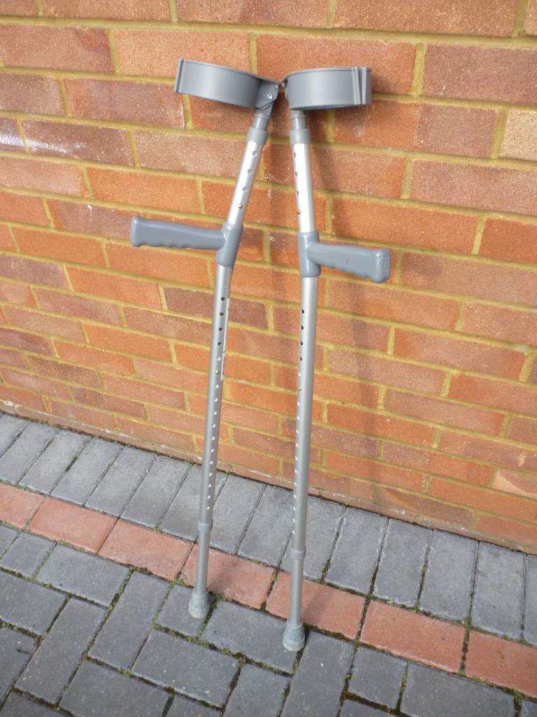 Very beautiful quality excellent perfect fully adjustable pair of elbow crutches, only £19,pair..