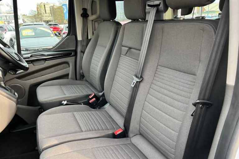 2022 Ford Tourneo Custom L2 320 Titanium 2.0 Diesel Automatic Start/Stop (130ps) Minibus Diesel A...