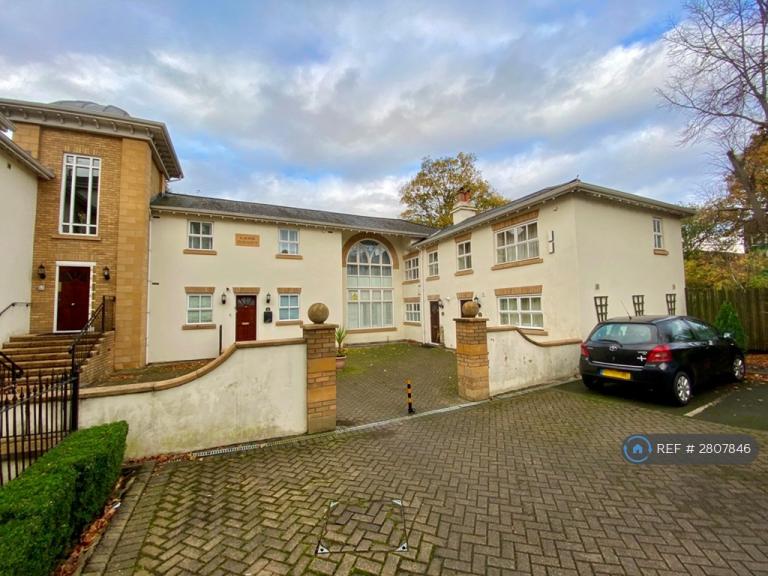 2 bedroom flat in Lane Court, Manchester, M14 (2 bed) (#2807846)