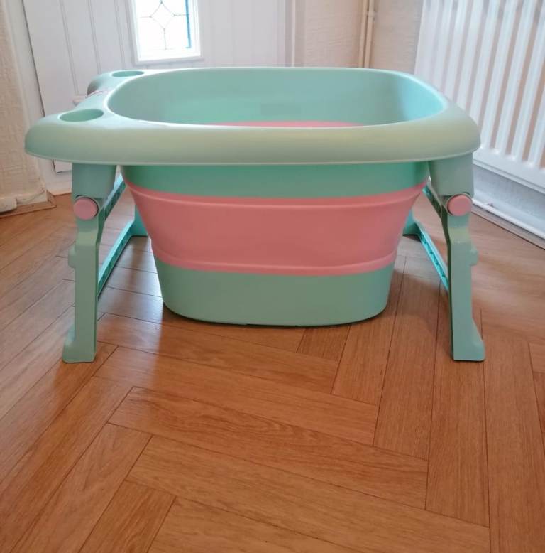 Large Foldable Child's Bath Tub