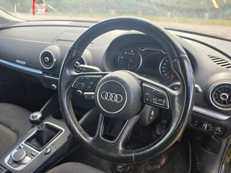 Audi A3 8v Mk3 2018 AIRBAG COMPLETE KIT Belts Roof Airbag Breaking Parts 
