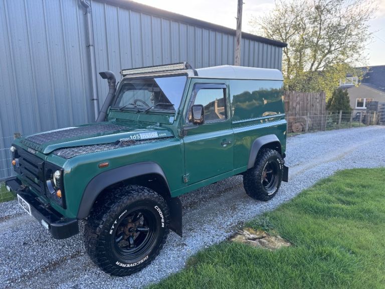 Land Rover, DEFENDER, Panel Van, 2004, Manual, 2495 (cc)