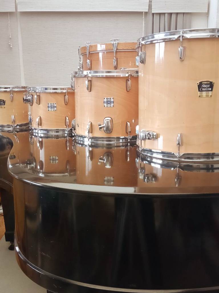 Gorgeous YAMAHA Stage Custom & PEARL DLX Shell Pack. Natural Wood Lacquer+Cases