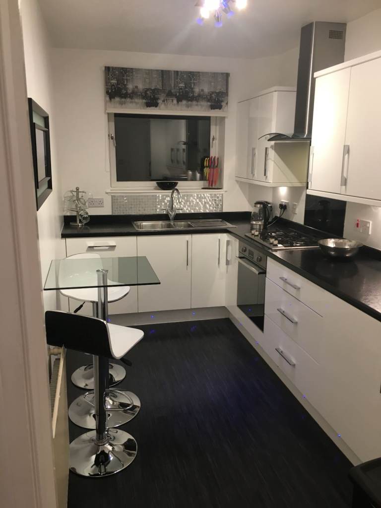 A spacious ground floor 2 bed flat in the Rosemount area of Aberdeen for rent.