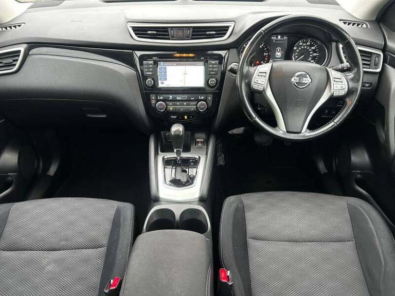 2016 Nissan Qashqai dCi N-Connecta Glass Roof Pack SUV Diesel Automatic