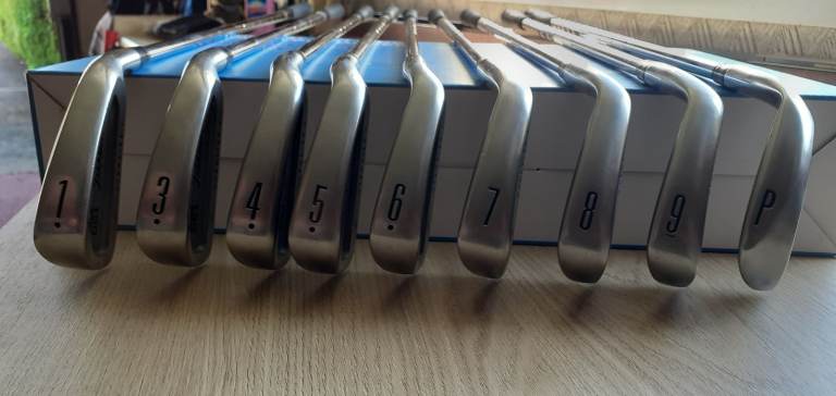 Titleist, DCI Oversize Irons & Adams Wedge Set