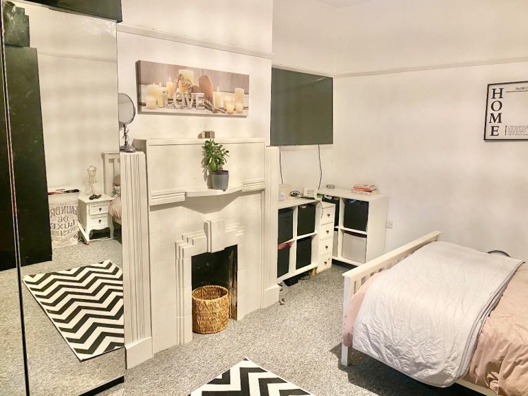 Large double room Hove 