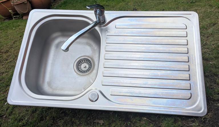 Stainless Steel Franke Kitchen Sink with Tap and Drainer