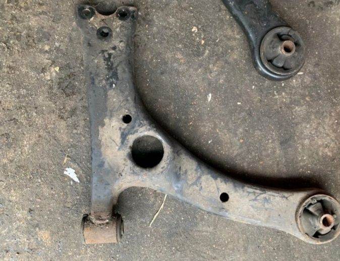 Toyota prius hybrid wishbone 