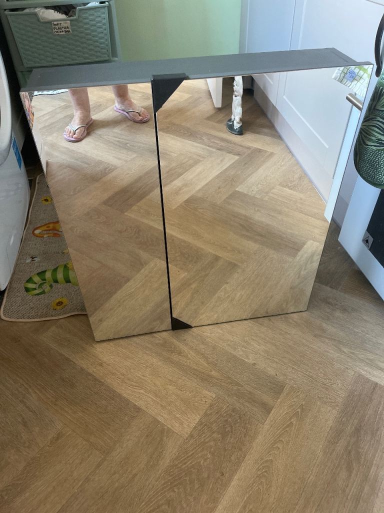 Grey Mirrored Bathroom Cabinet with Shelf – Good Condition