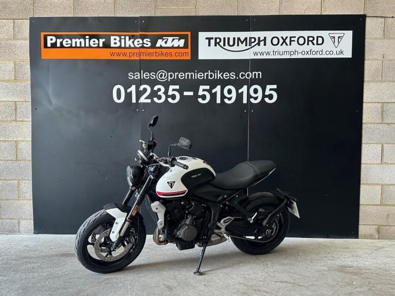 STUNNING ONE OWNER 2022/22 TRIUMPH TRIDENT 660 MOTORCYCLE