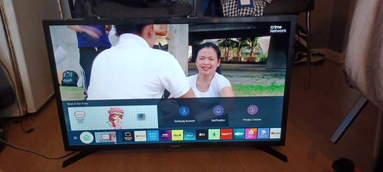 FREE DELIVERY excellent 32 SAMSUNG LED SMART TV full HDTV 1080p TV PLUS freeveiw channels inbuilt 