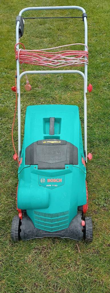 Bosch Electric Scarifier Verticut AVR1100 230V 1100W 32cm Width GWO With Bag