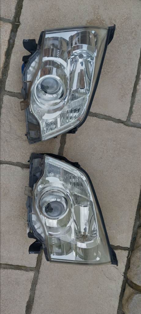 2013 Genuine Toyota Noah Headlights Headlamps