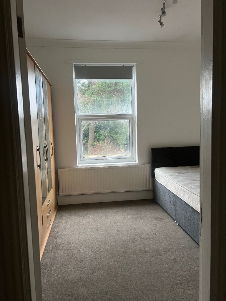 3 bedroom shared accommodation near city centre 