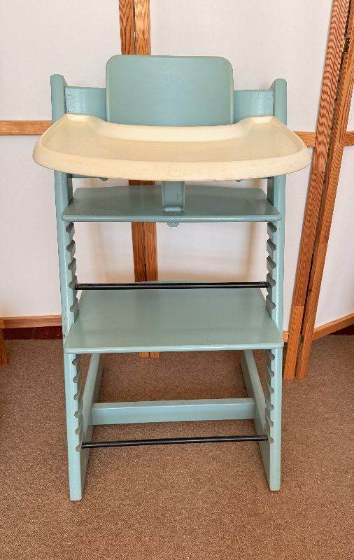 Stokke Tripp Trapp High Chair + Includes Tripp Trapp® Extended Glider Set