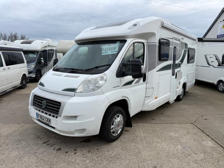 Bessacarr E562 4 Berth Fixed Bed Side Washroom 