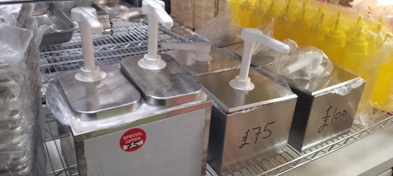 Sauce Dispenser  2L Stainless Steel Condiment Pump 