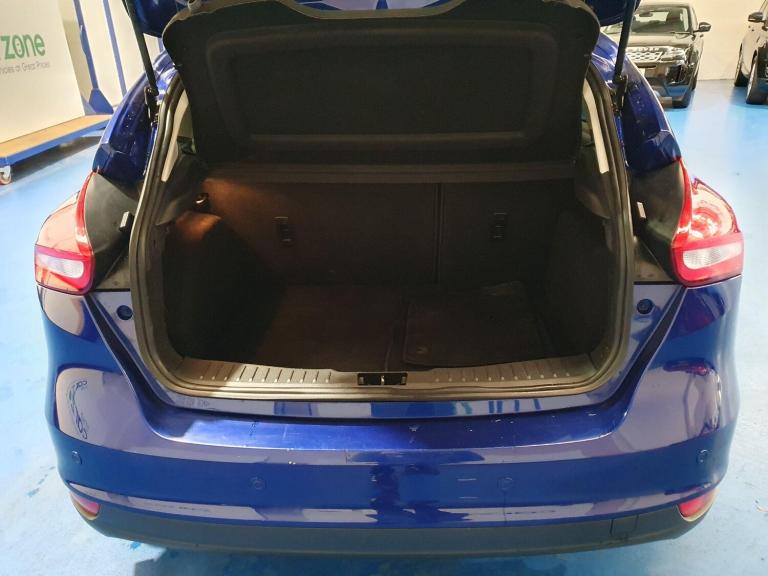 2017 Ford Focus 1.0 EcoBoost 125 Titanium 5dr HATCHBACK PETROL Manual