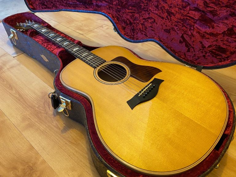 Taylor 618e Grand Orchestra Acoustic Guitar with Case – As New