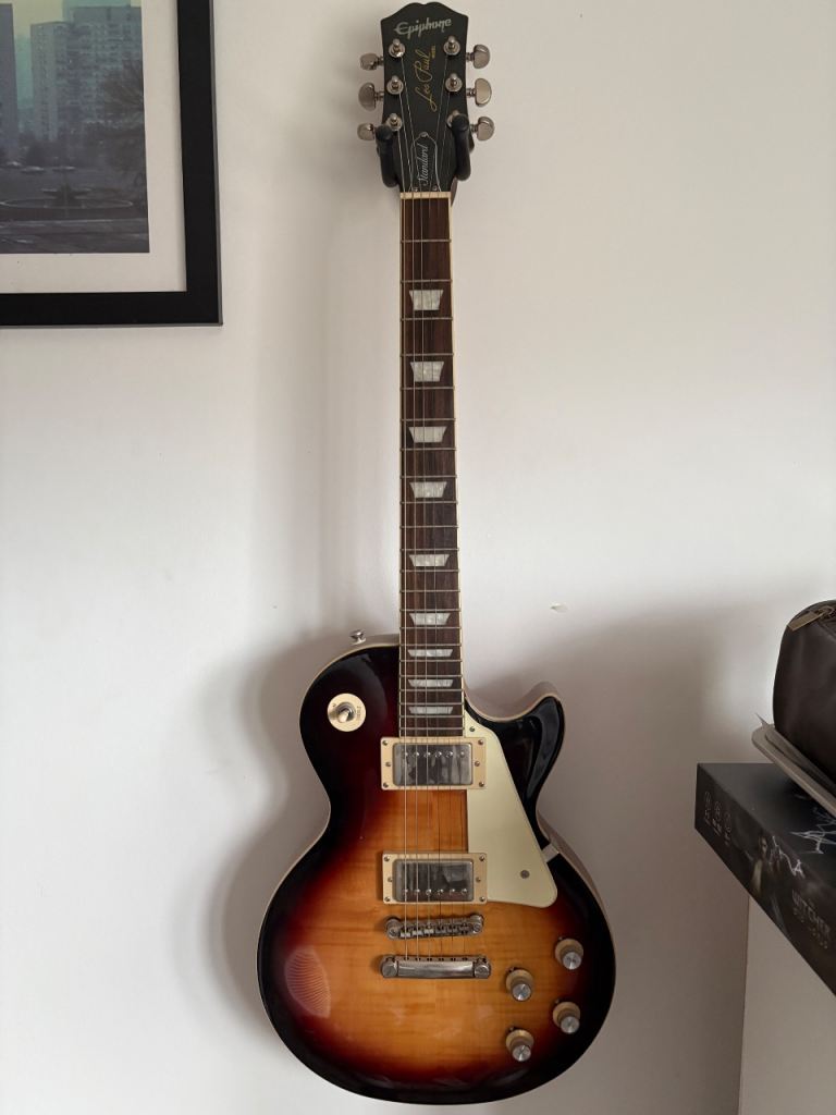 Epiphone Les Paul Guitar & Fat Rat Amplifier 