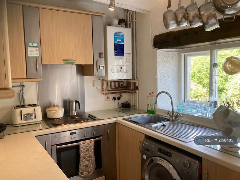 1 bedroom in West St, Penryn, TR10 (#2168485)