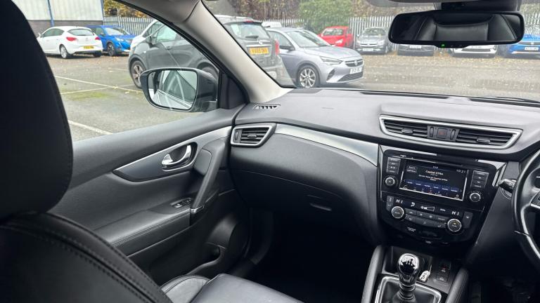 2021 Nissan Qashqai 1.3 DiG-T N-Motion 5dr Petrol Hatchback Hatchback Petrol Manual