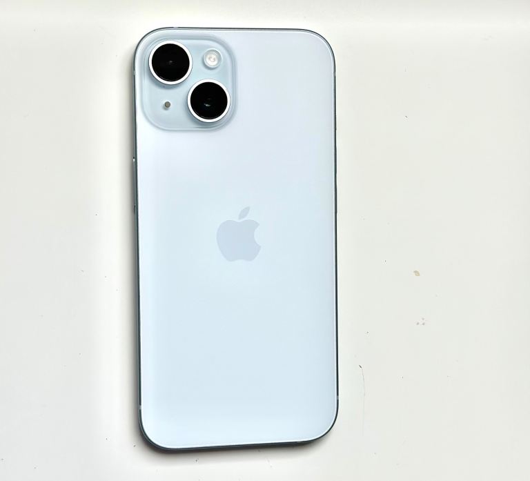 Apple iPhone 15