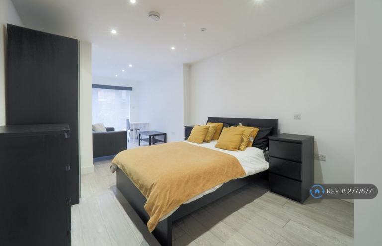 1 bedroom in Drayton Road, Borehamwood, WD6 (#2777877)