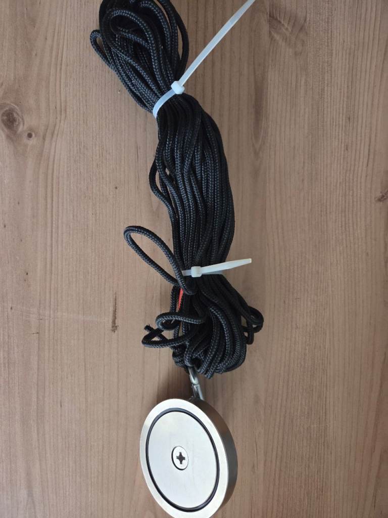 image for 350kg Heavy Duty fishing magnet