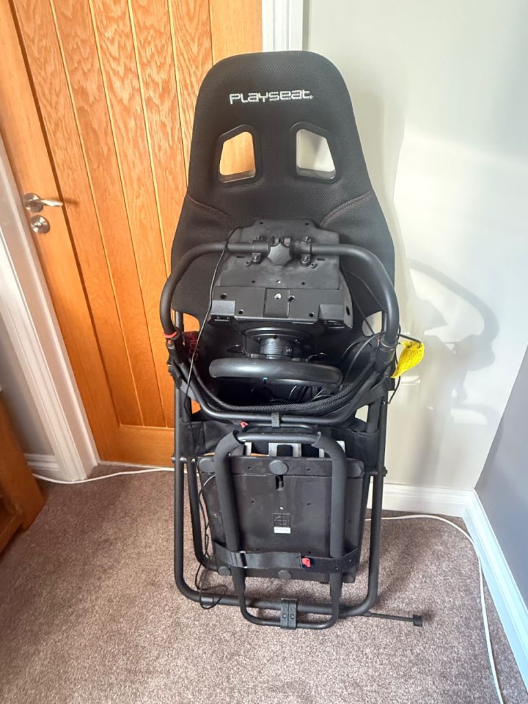 Thrustmaster T300rs GT edition with foldable challenge seat PS4/PS5/PC