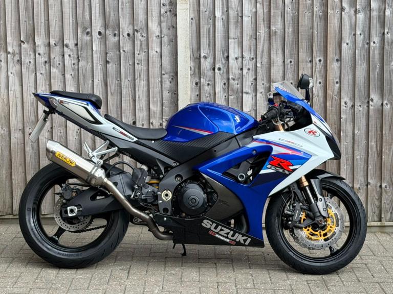 SUZUKI GSXR 1000 K7 2007 SUPER SPORT + PRIVATE REG K8 GXR + TWIN ARROW SYSTEM