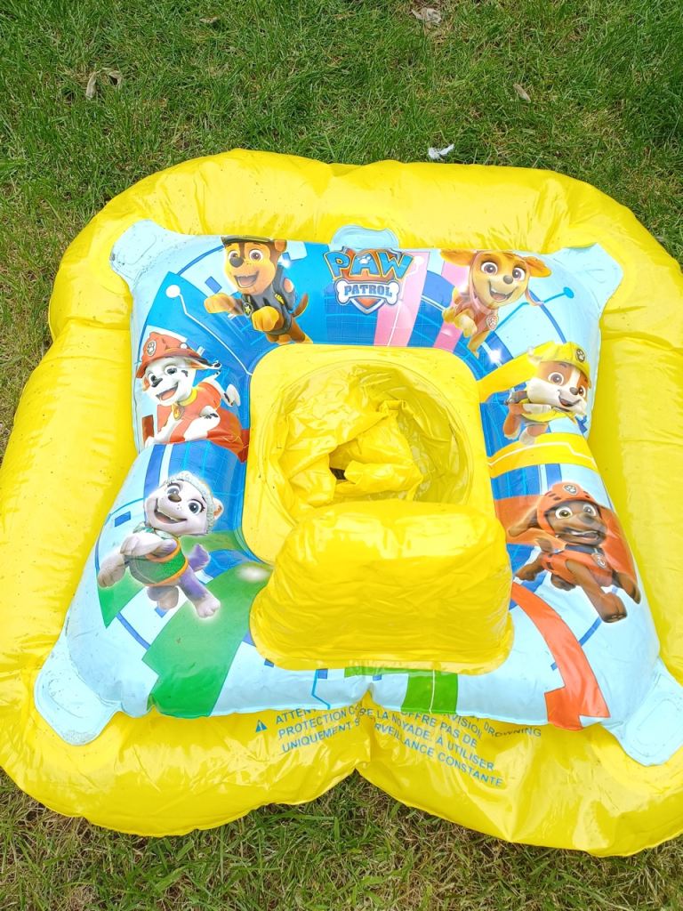 Toddler inflatable for pool