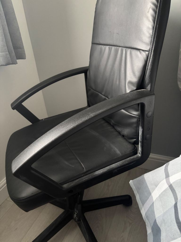 Gaming chair or Office chair