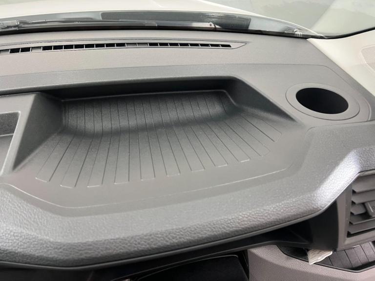 2024 Volkswagen Crafter 2.0 TDI 140PS Commerce High Roof Van PANEL VAN DIESEL Manual