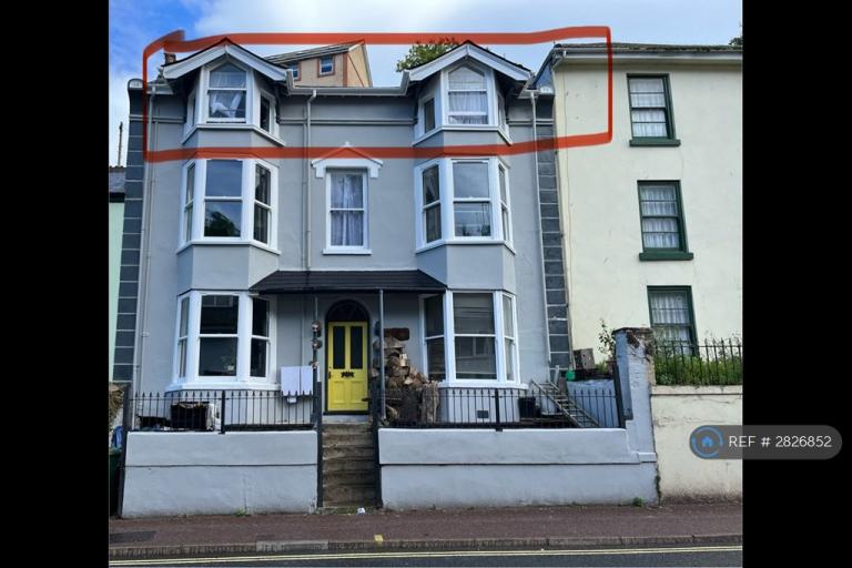 2 bedroom flat in Mount Pleasant Road, Brixham, TQ5 (2 bed) (#2826852)