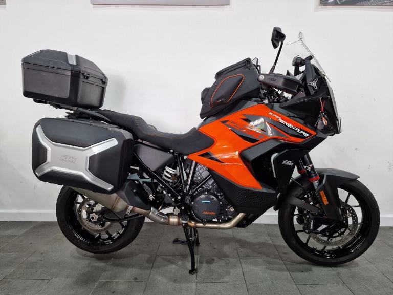 2021 KTM 1290 Super Adventure S Full Luggage, Ergo Seat, Quickshifter, Tank Bag