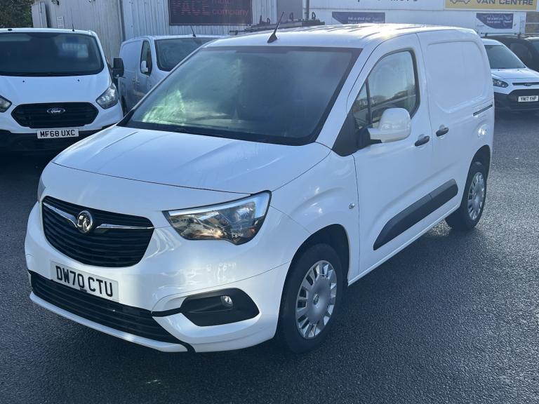 VAUXHALL COMBO 1.5 Turbo D 2300 Sportive +Â