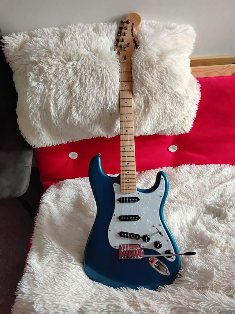 Squire strat with upgrades.